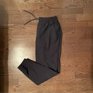 Lululemon Men’s ABC jogger - Large in Grey